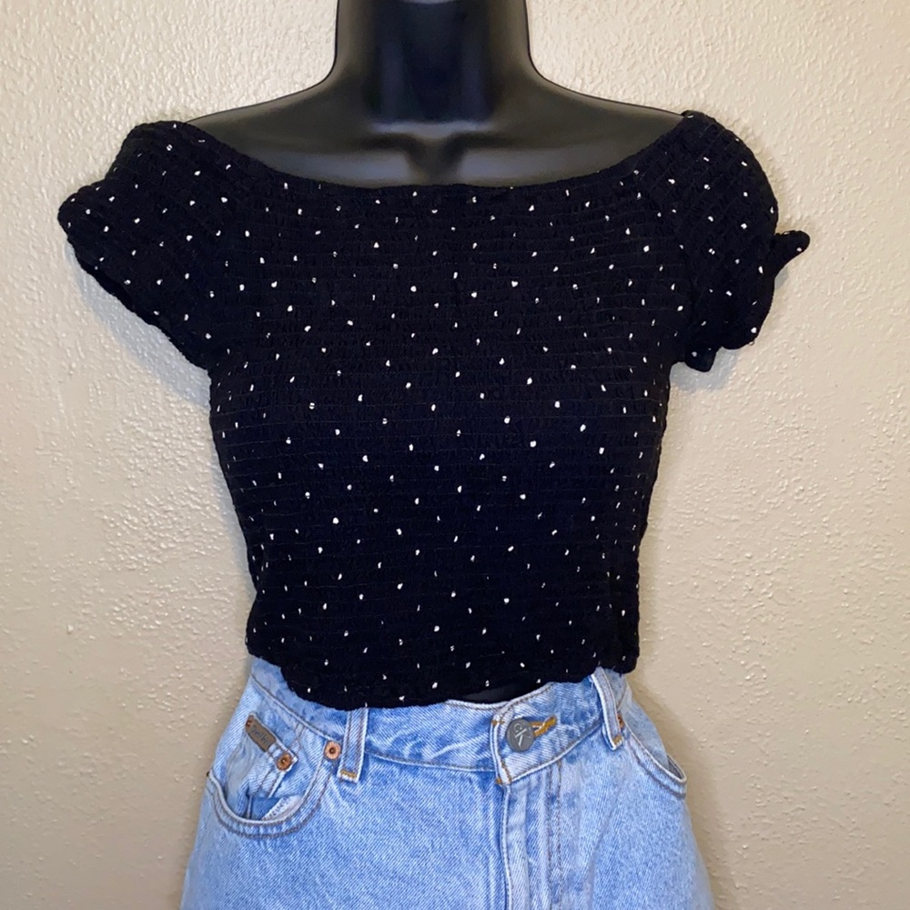 Black polkadot crop top